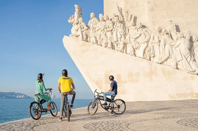 Riverside E-Bike Tour to Belém
